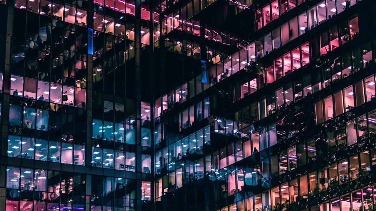 Artificial Intelligence in Financial Analytics
