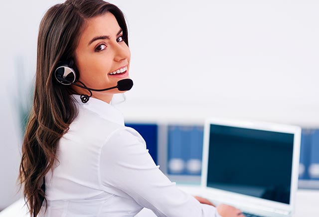 Customer Service Representive working with RPA