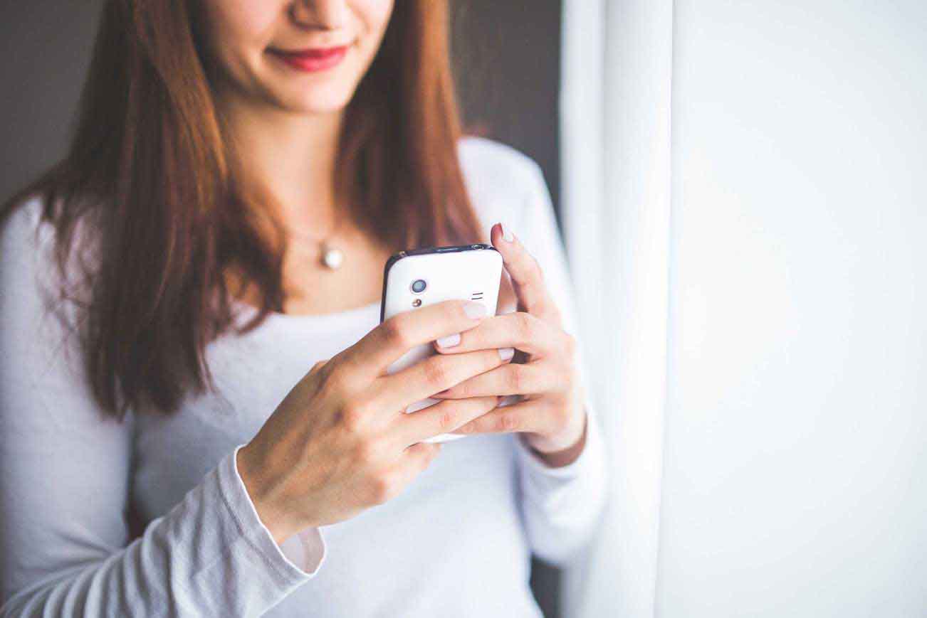 A women using smartphone